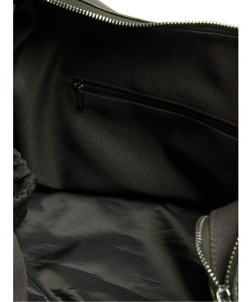 Ameri(アメリ)の「VOYAGER BIG BAG(ショルダーバッグ・レディース・アイボリー/ブラック/カーキ・FREE)」の19枚目の写真
