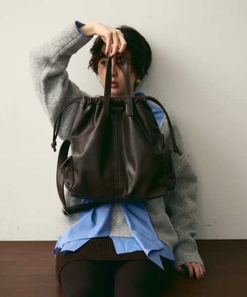 Trish(トリッシュ)の「サイドポケット2WAYBAG(ショルダーバッグ・レディース・ブラウン/ブラック・FREE)」の7枚目の写真