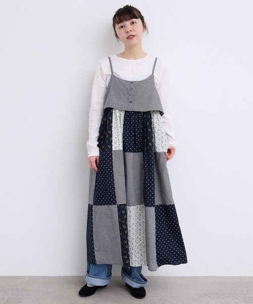 l'atelier du savon（アトリエドサボン）の「little garden パッチワークキャミワンピース（ワンピース・レディース・サックスブルー/ブラック・FREE）」の2枚目の写真
