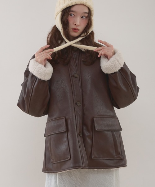 MUHET(ミュエータ)の「reversible synthetic leather & boa jacket / リバーシブル合皮ブルゾン(ブルゾン・レディース・ブラウン/ブラック・SMALL/MEDIUM/LARGE)」の2枚目の写真