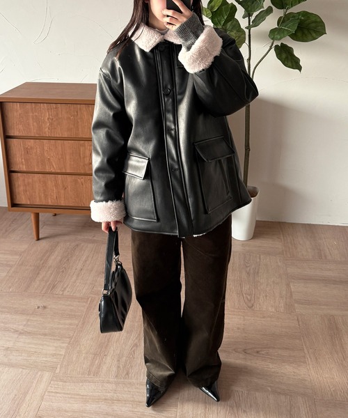 MUHET(ミュエータ)の「reversible synthetic leather & boa jacket / リバーシブル合皮ブルゾン(ブルゾン・レディース・ブラウン/ブラック・SMALL/MEDIUM/LARGE)」の7枚目の写真