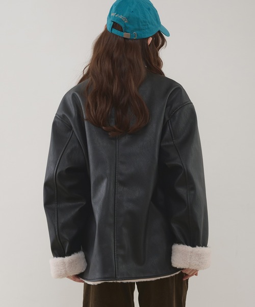 MUHET(ミュエータ)の「reversible synthetic leather & boa jacket / リバーシブル合皮ブルゾン(ブルゾン・レディース・ブラウン/ブラック・SMALL/MEDIUM/LARGE)」の14枚目の写真