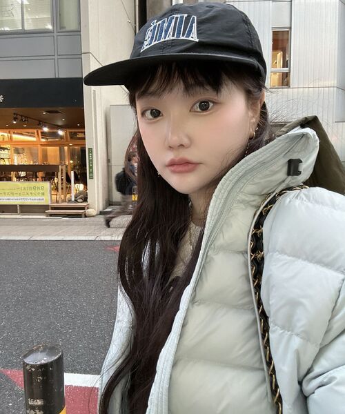 HOODHOOD(フッドフッド)の「クローバー ロゴ フーディッド ライト ダックダウン ジャケット ブラック(ダウンジャケット/コート・レディース・その他・1/2/3)」の4枚目の写真
