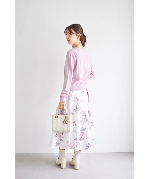 tocco closet(トッコ クローゼット)の「しっとり保湿シアバター加工&ハンドウォッシュ♪ビジュー釦ニットカーディガン(カーディガン/ボレロ・レディース・ラベンダー/サックスブルー/アイボリー/ブラック・M)」の5枚目の写真