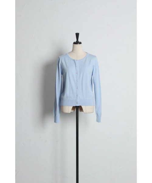 tocco closet(トッコ クローゼット)の「しっとり保湿シアバター加工&ハンドウォッシュ♪ビジュー釦ニットカーディガン(カーディガン/ボレロ・レディース・ラベンダー/サックスブルー/アイボリー/ブラック・M)」の12枚目の写真