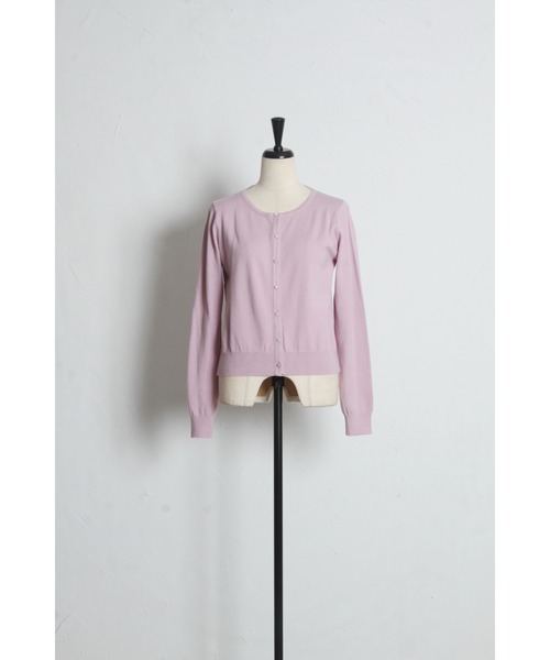 tocco closet(トッコ クローゼット)の「しっとり保湿シアバター加工&ハンドウォッシュ♪ビジュー釦ニットカーディガン(カーディガン/ボレロ・レディース・ラベンダー/サックスブルー/アイボリー/ブラック・M)」の15枚目の写真