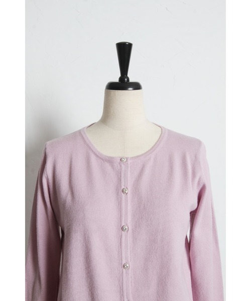 tocco closet(トッコ クローゼット)の「しっとり保湿シアバター加工&ハンドウォッシュ♪ビジュー釦ニットカーディガン(カーディガン/ボレロ・レディース・ラベンダー/サックスブルー/アイボリー/ブラック・M)」の18枚目の写真
