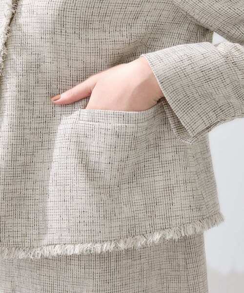 INDIVI（インディヴィ）の「【軽量／セレモニー／SETUP可能】ストレッチツイードジャケット（ノーカラージャケット・レディース・ホワイト系4/ベージュ系その他7/ネイビー系3・40/38/36/15 /13/05/19/12）」の13枚目の写真