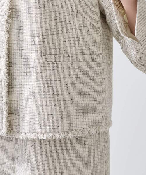 INDIVI（インディヴィ）の「【軽量／セレモニー／SETUP可能】ストレッチツイードジャケット（ノーカラージャケット・レディース・ホワイト系4/ベージュ系その他7/ネイビー系3・40/38/36/15 /13/05/19/12）」の14枚目の写真