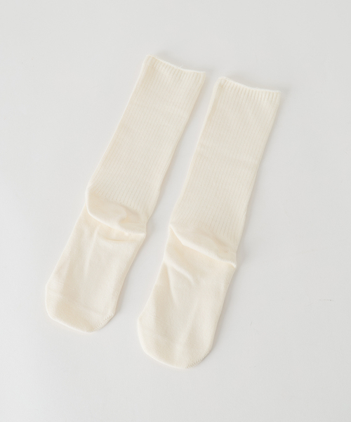 SLOBE IENA(スローブイエナ)の「《2点セット》ソックス×バンダナ HappySet(ソックス/靴下・レディース・チャコールグレー/レッド/ホワイト・FREE)」の5枚目の写真
