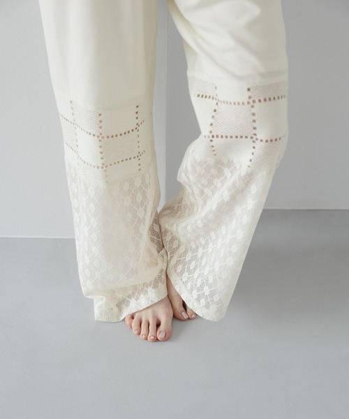 select MOCA（セレクトモカ）の「パネルレースイージーパンツ（その他パンツ・レディース・アイボリー/ブラック・FREE）」の6枚目の写真