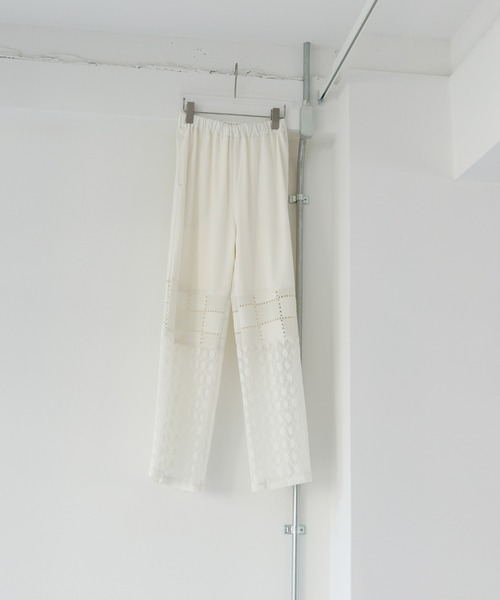 select MOCA（セレクトモカ）の「パネルレースイージーパンツ（その他パンツ・レディース・アイボリー/ブラック・FREE）」の21枚目の写真