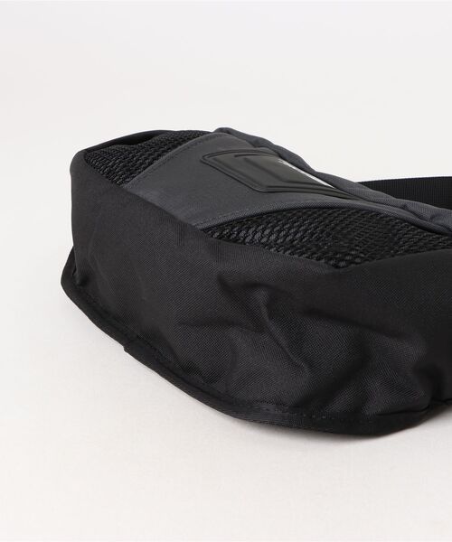 THE NORTH FACE(ザノースフェイス)の「【THE NORTH FACE】Y2K HIP PACK(ボディバッグ/ウエストポーチ・メンズ・ブラック・FREE)」の3枚目の写真