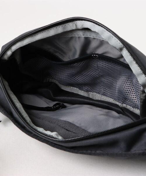 THE NORTH FACE(ザノースフェイス)の「【THE NORTH FACE】Y2K HIP PACK(ボディバッグ/ウエストポーチ・メンズ・ブラック・FREE)」の4枚目の写真
