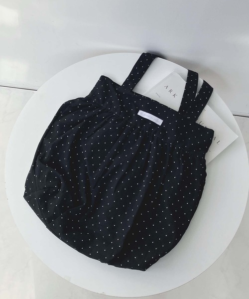 AS KNOW AS plus(アズノゥアズプラス)の「ドット柄 ギャザーバルーントートバッグ A4サイズ対応(トートバッグ・レディース・ホワイト/ブラック/イエロー/レッド・FREE)」の11枚目の写真