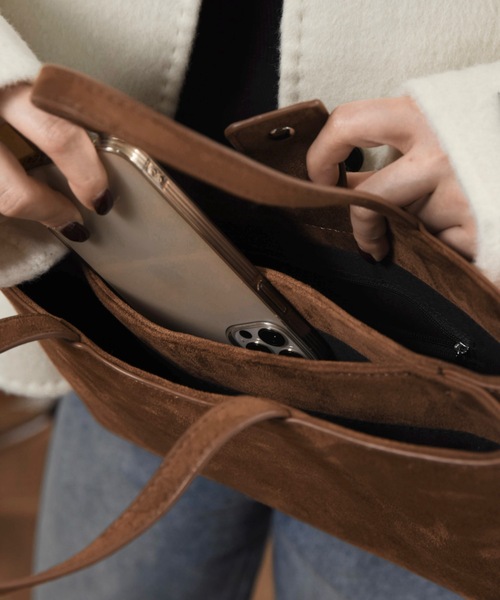 I_am（アイアム）の「fuzzy double compartment bag / ファジーダブルコンパートメントバッグ（ハンドバッグ・レディース・ブラウン/ブラック/ベージュ・FREE）」の10枚目の写真