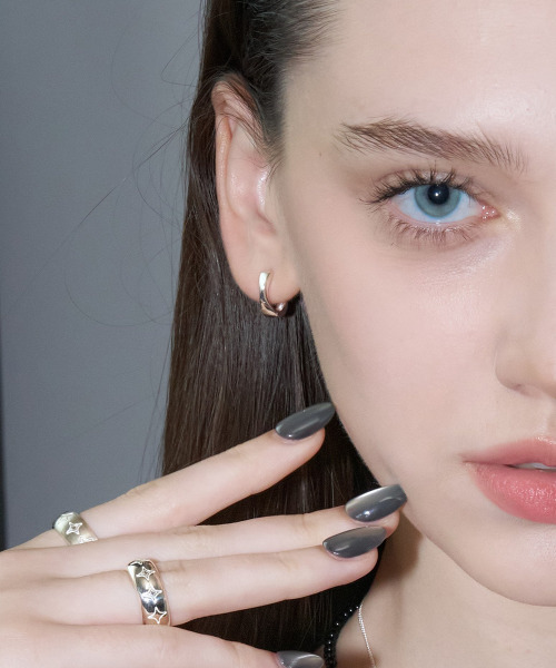 XANADU（ザナドゥ）の「PRISM EARRING｜シルバー（ピアス（両耳用）・レディース・その他・FREE）」の2枚目の写真