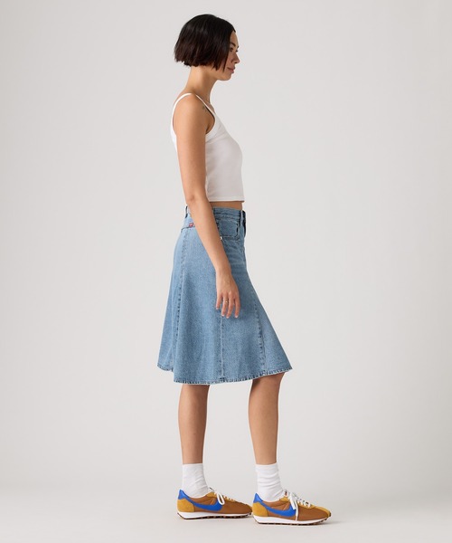 Levi's(リーバイス)の「Levi's/リーバイス テンセル ゴデットフレアスカート(デニムスカート・レディース・インディゴブルー・23inch/28inch/27inch/26inch/25inch/24inch)」の3枚目の写真