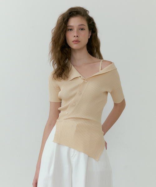 LUCIR ZU（ルシールズ）の「Diagonal Collar Knit (cream)（ニット/セーター・レディース・その他・FREE）」の3枚目の写真