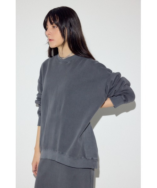 AZUL by moussy(アズールバイマウジー)の「ピグメント起毛裏毛クルーネックトップス(スウェット・レディース・ベージュ/ライトブラック・MEDIUM/SMALL)」の20枚目の写真