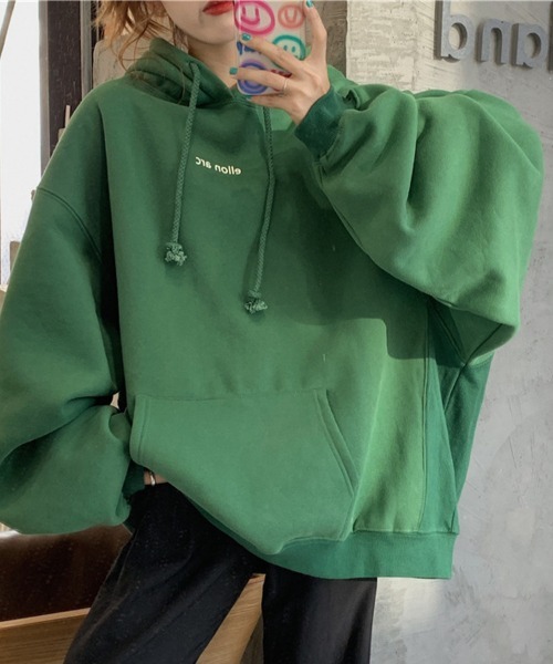 Flugge（フラッジー）の「ビッグシルエットロゴパーカー（パーカー・レディース・グリーン/ネイビー・LARGE/MEDIUM）」の3枚目の写真