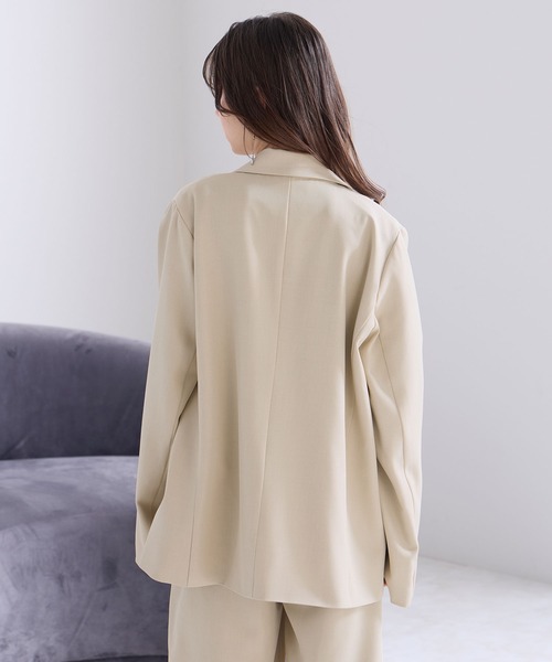 Elishe（エリシェ）の「デザインテーラードジャケット（テーラードジャケット・レディース・ベージュ系/アイボリー/チャコールグレー・FREE）」の5枚目の写真