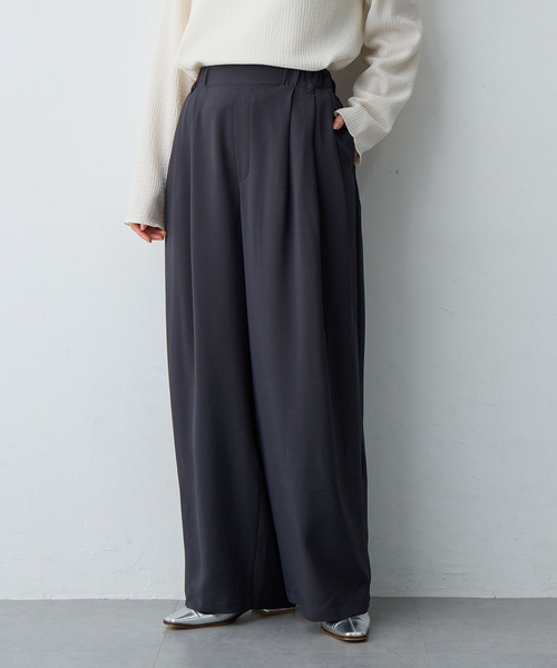 anyfee(エニフィー)の「【anyfee×HINAコラボ】サマラク多タックワイドパンツ(2026SS)(その他パンツ・レディース・ネイビー/ベージュ/チャコール/アイボリー・4L1/3L1/5L/4L/5L1/3L/LL)」の18枚目の写真