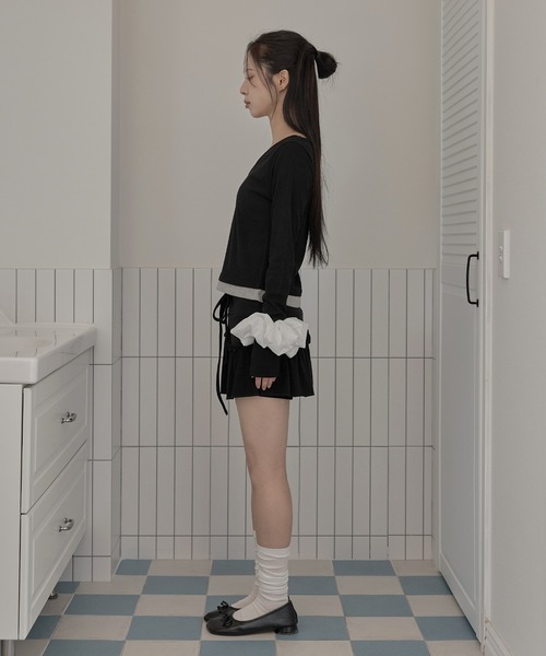 UNE MANSION(ユヌマンション)の「【UNE ORIGINAL】インナーパンツ付きフロントルーズしわウエストゴムフリルキャロットミニスカート(スカート・レディース・チャコール/ブラック・FREE)」の18枚目の写真