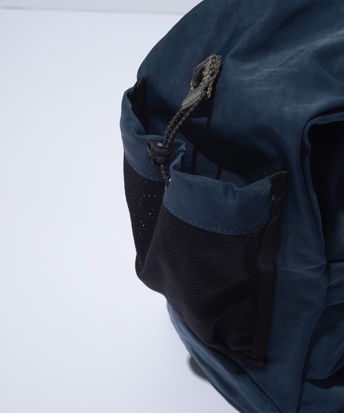 F/CE. (エフシーイー)の「F/CE. TEXTURED TWILL FUROSHIKI 2WAY SHOULDER / エフシーイー テクスチャード ツイル フロシキ 2ウェイ ショルダー(ショルダーバッグ・メンズ・ブラック/ネイビー・FREE)」の14枚目の写真