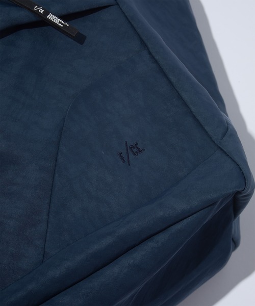 F/CE. (エフシーイー)の「F/CE. TEXTURED TWILL FUROSHIKI 2WAY SHOULDER / エフシーイー テクスチャード ツイル フロシキ 2ウェイ ショルダー(ショルダーバッグ・メンズ・ブラック/ネイビー・FREE)」の15枚目の写真