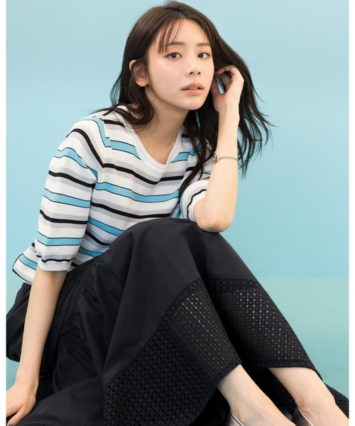 grove(グローブ)の「【貴島明日香さん着用・シリーズ累計34万枚】やわらかドライタッチ 五分袖クルーネックニット(ニット/セーター・レディース・シルバー/オフホワイト/ホワイト系5/ブルー/ブルー系その他/ピンクゴールド/レッド系/ブラック/ブラック系2/ブルー系7・02/03/01/05/04)」の17枚目の写真