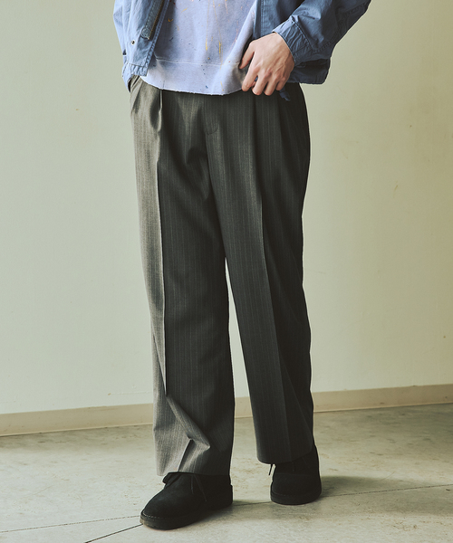 JOURNAL STANDARD（ジャーナルスタンダード）の「T/W ストライプ 2タック トラウザー スラックス（スラックス・メンズ・チャコールグレー/ブラック・MEDIUM/LARGE）」の2枚目の写真