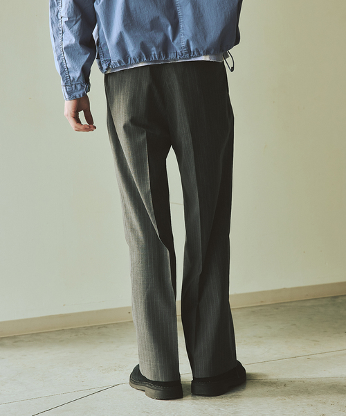 JOURNAL STANDARD（ジャーナルスタンダード）の「T/W ストライプ 2タック トラウザー スラックス（スラックス・メンズ・チャコールグレー/ブラック・MEDIUM/LARGE）」の15枚目の写真