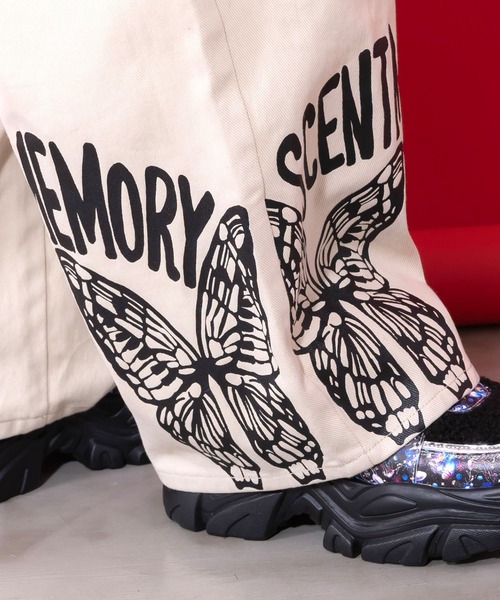 ScoLar(スカラー)の「161609:アップリケ×刺繍デニムorツイルパンツ(その他パンツ・レディース・ベージュ/オフホワイト・M)」の9枚目の写真