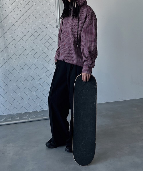 UNDERSTATEMENTs(アンダーステイトメント)の「【ユニセックス】オーバーサイズシャツパーカー/フーディー/無地&ストライプ&チェック(シャツ/ブラウス・メンズ・ネイビー/ターコイズブルー/ブラック系その他/ベージュ系その他/ブルー系その他/ブラック/ブルー/レッド・LARGE/MEDIUM)」の18枚目の写真