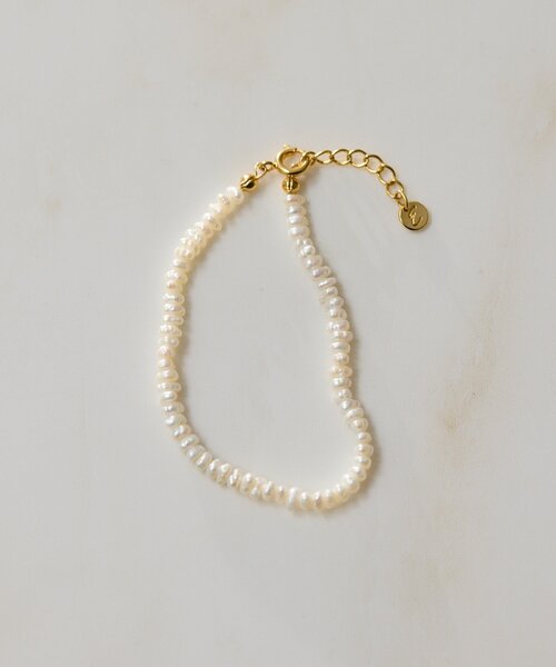 ear PAPILLONNER（イアパピヨネ）の「ミニ淡水パールブレスレット（ブレスレット・レディース・ホワイト・FREE）」の2枚目の写真