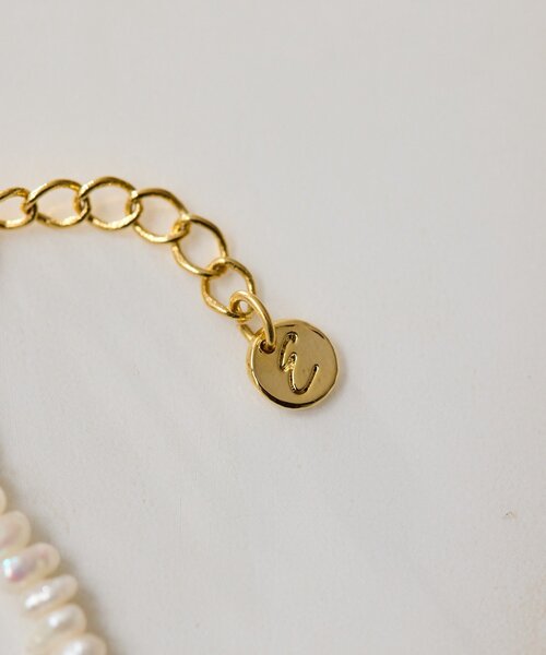 ear PAPILLONNER（イアパピヨネ）の「ミニ淡水パールブレスレット（ブレスレット・レディース・ホワイト・FREE）」の4枚目の写真