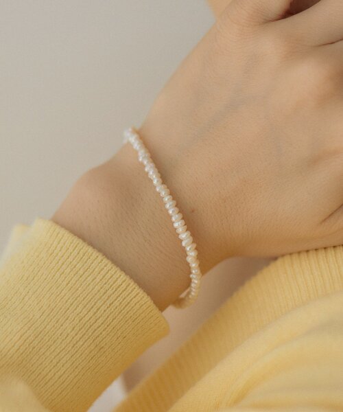 ear PAPILLONNER（イアパピヨネ）の「ミニ淡水パールブレスレット（ブレスレット・レディース・ホワイト・FREE）」の7枚目の写真