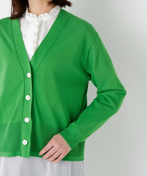 human woman（ヒューマンウーマン）の「◆コットン混ハイゲージＶネックカーディガン（カーディガン/ボレロ・レディース・グリーン/グレー/ネイビー・MEDIUM）」の21枚目の写真