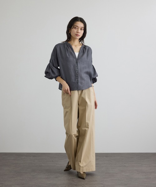 SALON adam et rope'（サロン アダム エ ロペ）の「GENTLE LINEN クロップドギャザーブラウス（シャツ/ブラウス・レディース・ホワイト/ブラック/ピンク/グレー・FREE）」の8枚目の写真