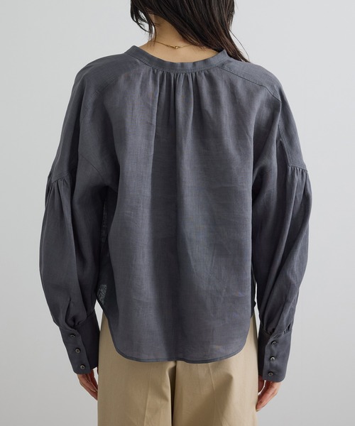 SALON adam et rope'(サロン アダム エ ロペ)の「リネンスキッパーギャザーブラウス / GENTLE LINEN 新色追加(シャツ/ブラウス・レディース・ホワイト/ブラック/ピンク/グレー・FREE)」の14枚目の写真