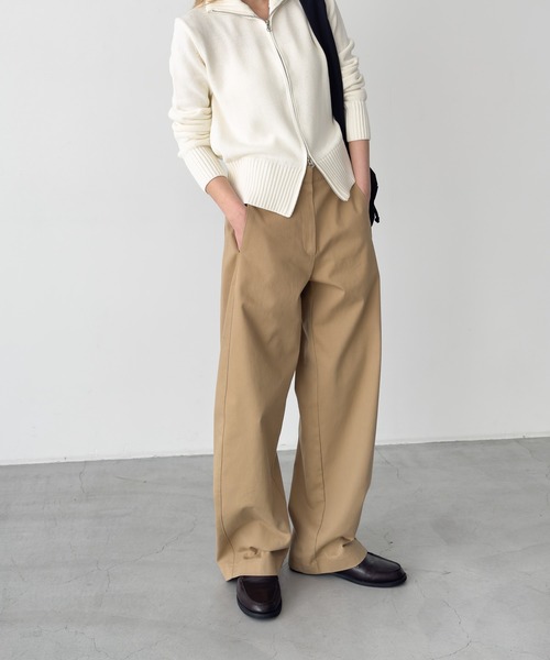 CANAL JEAN（キャナルジーン）の「El mar　サイドシームコットンパンツ（その他パンツ・レディース・ネイビー/ベージュ・MEDIUM/SMALL）」の2枚目の写真