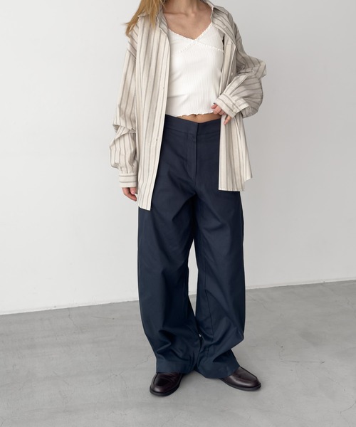 CANAL JEAN（キャナルジーン）の「El mar　サイドシームコットンパンツ（その他パンツ・レディース・ネイビー/ベージュ・MEDIUM/SMALL）」の5枚目の写真