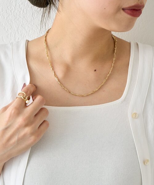 Jena espace merveilleux(ジェナ エスパスメルヴェイユ)の「ウェーブチェーンネックレス(リング・レディース・シルバー/ゴールド・FREE)」の4枚目の写真