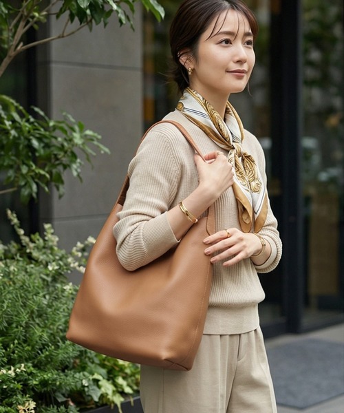 STYLE DELI（スタイルデリ）の「【DELI by】ミニマルバケットリアルレザーバッグ（ラージ）（トートバッグ・レディース・ブラウン/ブラック/キャメル・FREE）」の3枚目の写真