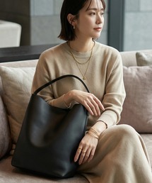 STYLE DELI（スタイルデリ）の「【DELI by】ミニマルバケットリアルレザーバッグ（ラージ）（トートバッグ）」