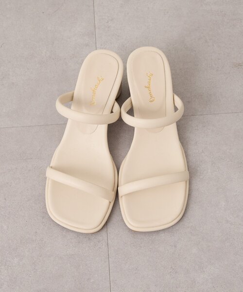 Omekashi(オメカシ)の「ダブルストラップサンダル(サンダル・レディース・オフホワイト/ブラック・SMALL/LARGE/MEDIUM)」の5枚目の写真