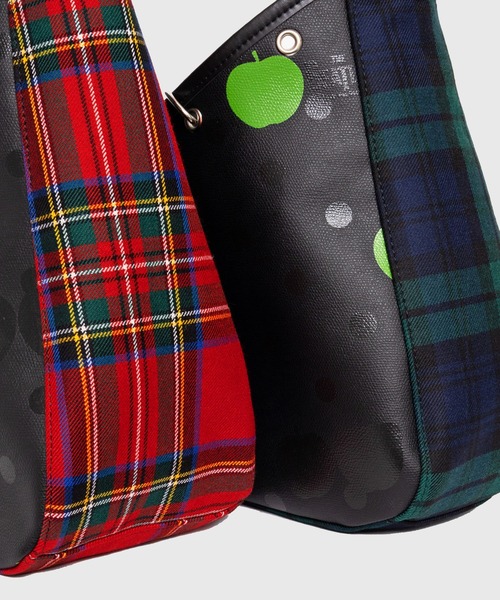 THE BEATLES COMME des GARCONS(ザ ビートルズ コムデギャルソン)の「THE BEATLES CdG BOAT BAG APPLE PRINTED / TARTAN CHECK FABRIC BIG(トートバッグ・メンズ・ネイビー/レッド・ONE SIZE)」の7枚目の写真