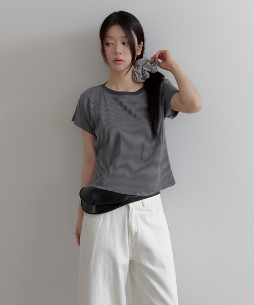 UNE MANSION(ユヌマンション)の「【UNE ORIGINAL】ベーシックバイカラーストライプリンガー半袖Tシャツ(Tシャツ/カットソー・レディース・グレー/スカイブルー/バーガンディー/クリーム・FREE)」の6枚目の写真