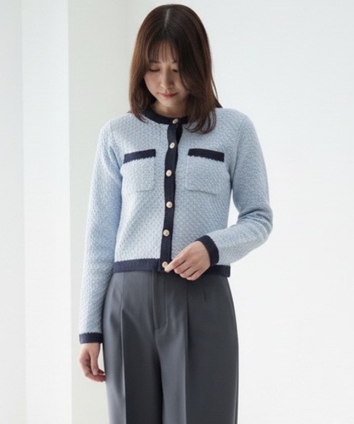 SWINGLE(スウィングル)の「配色ニットジャケット(ノーカラージャケット・レディース・ブルー/ブラック/オフホワイト・FREE)」の1枚目の写真